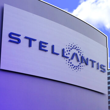 Stellantis Lowers Annual Forecast, Cites Industry Slowdown and Electric Vehicle Competition